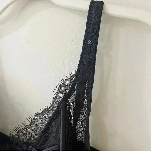 Victoria's Secret DREAM ANGELS Lace-up Bra Top Bustier Lingerie Size M-DD NWT - Picture 3 of 8